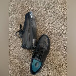 Women’s Size 7 Tap Dance Shoes W/ Padded Soles